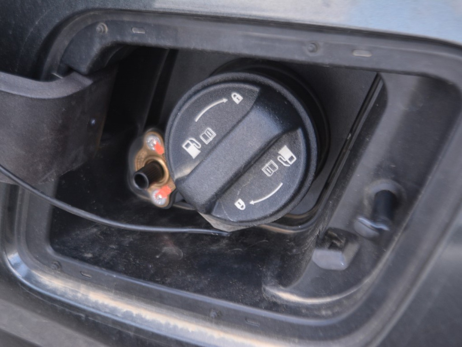 15 - Kia Niro 1.6 gdi hev tri-fuel 126cv evolution dct6