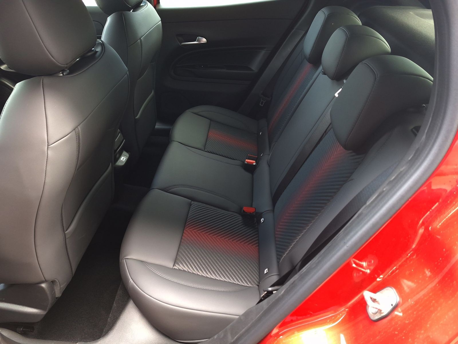 12 - Alfa Romeo Junior 1.2 hybrid 145cv ibrida ti edct6