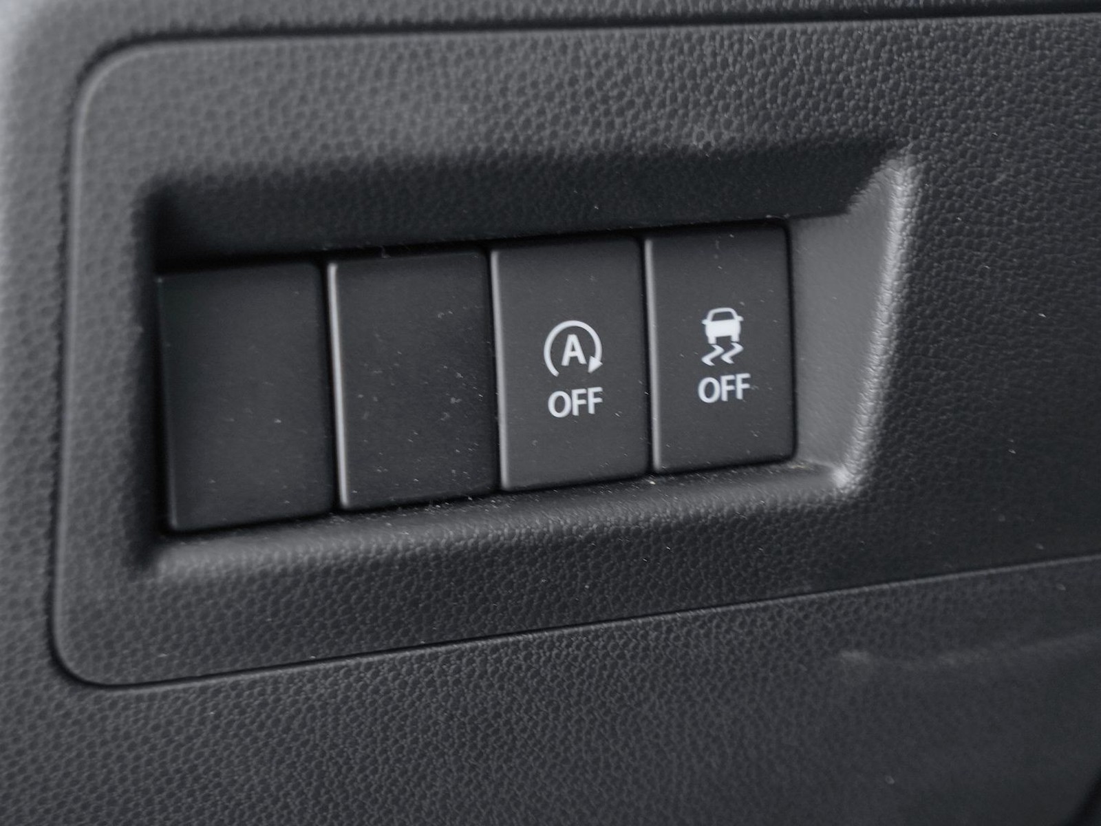 16 - Suzuki Ignis 1.2 dualjet hybrid top 2wd