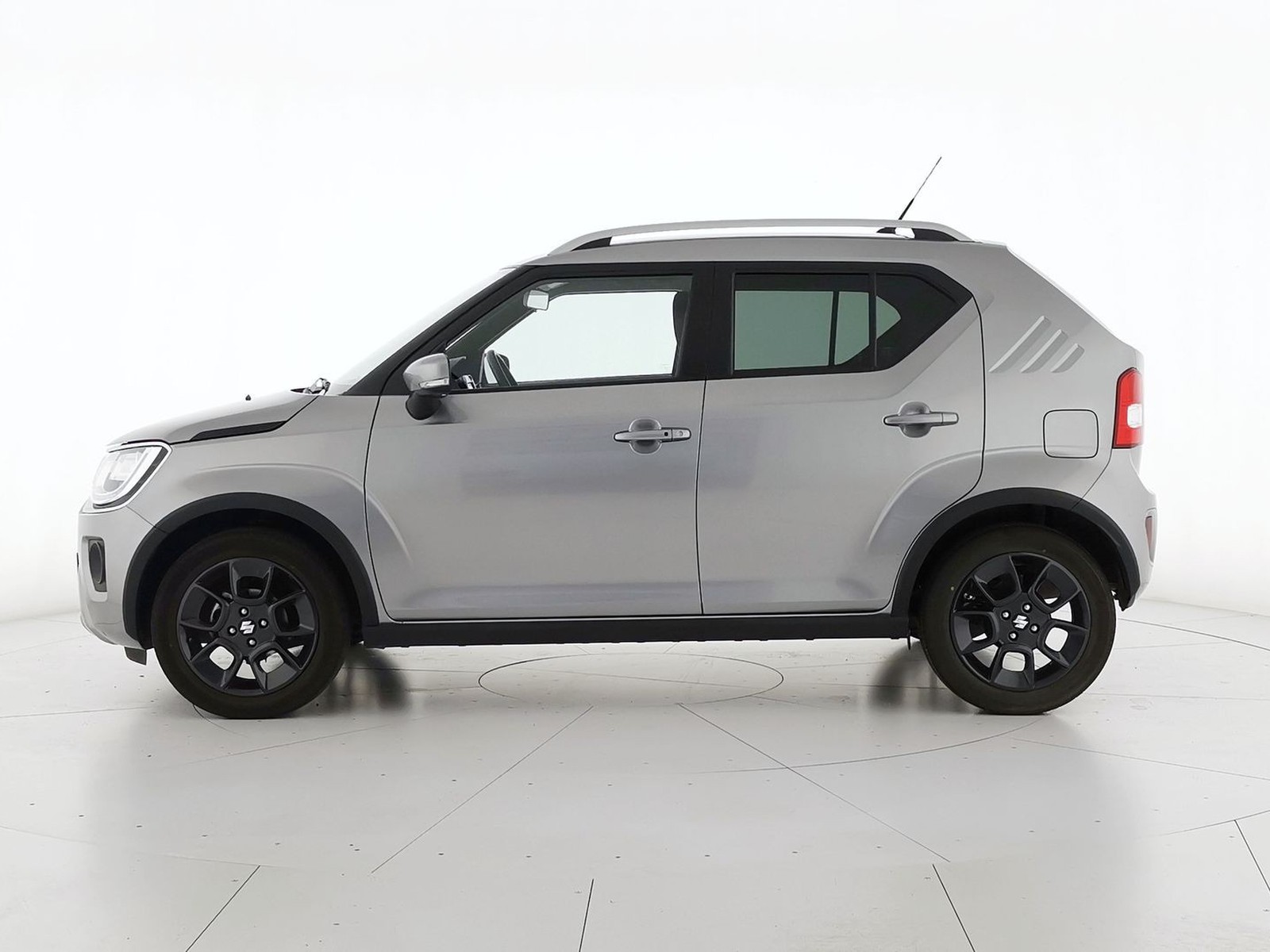 3 - Suzuki Ignis 1.2 dualjet hybrid top 2wd