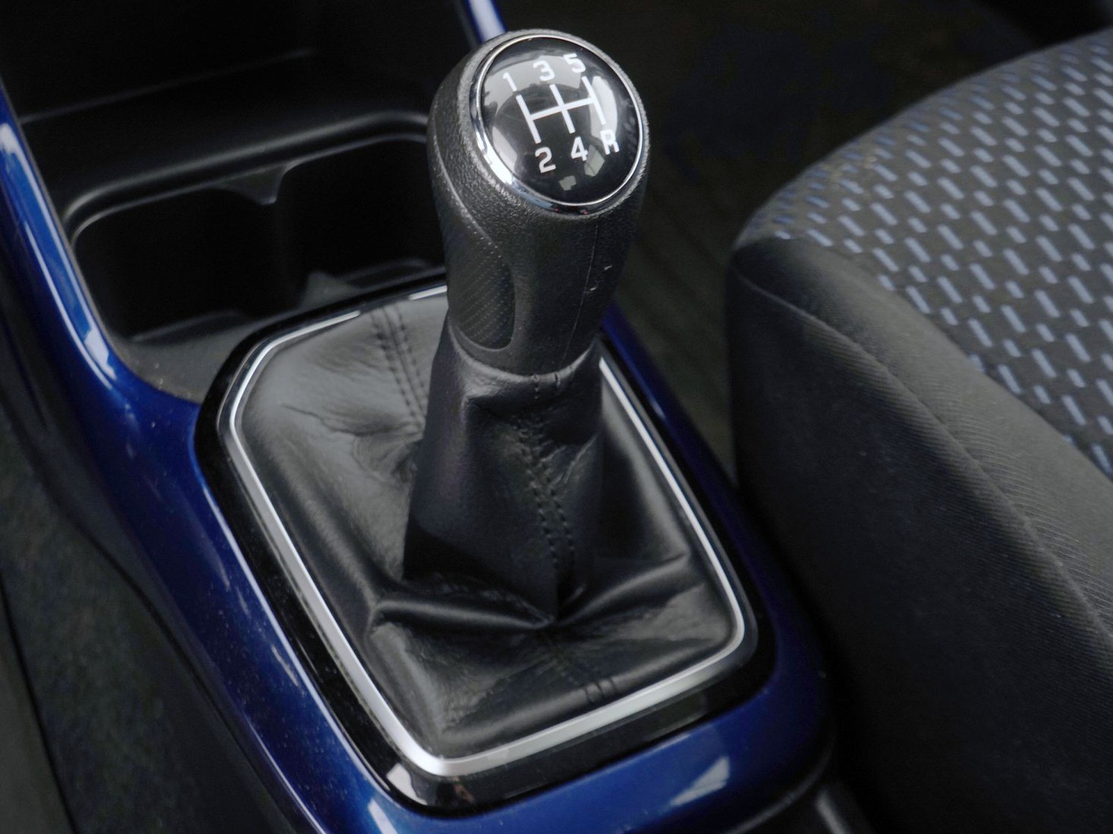 21 - Suzuki Ignis 1.2 dualjet hybrid top 2wd