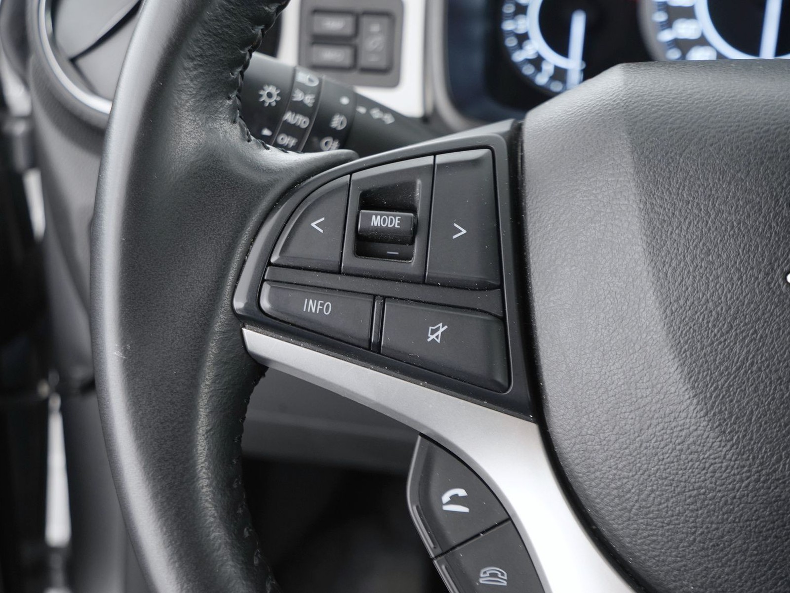 23 - Suzuki Ignis 1.2 dualjet hybrid top 2wd
