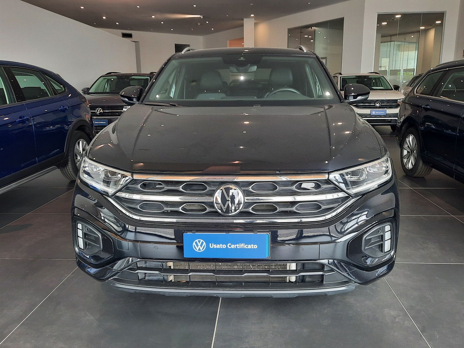 2 - Volkswagen T-Roc 2.0 tdi scr 150cv r line dsg