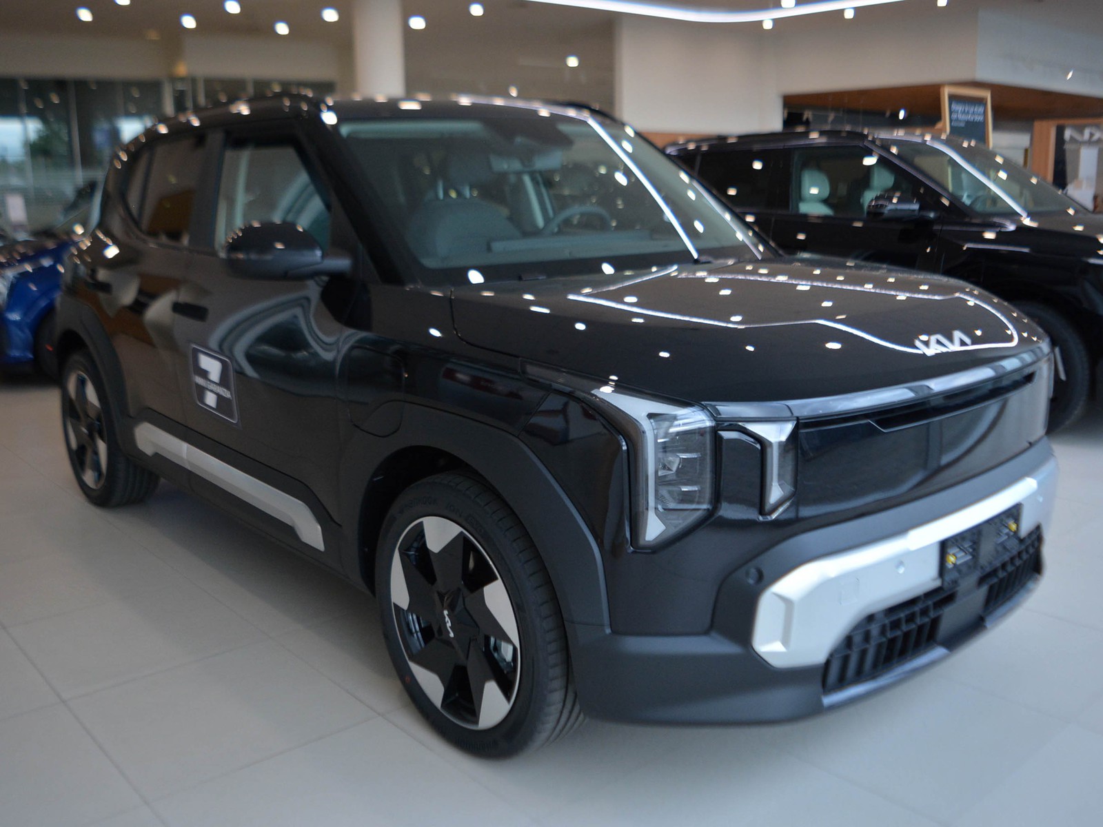 2 - Kia EV2 42,2 kwh earth