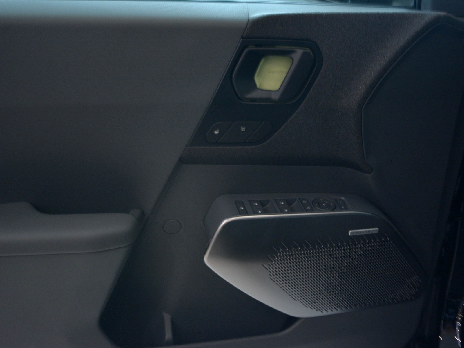 14 - Kia EV2 42,2 kwh earth