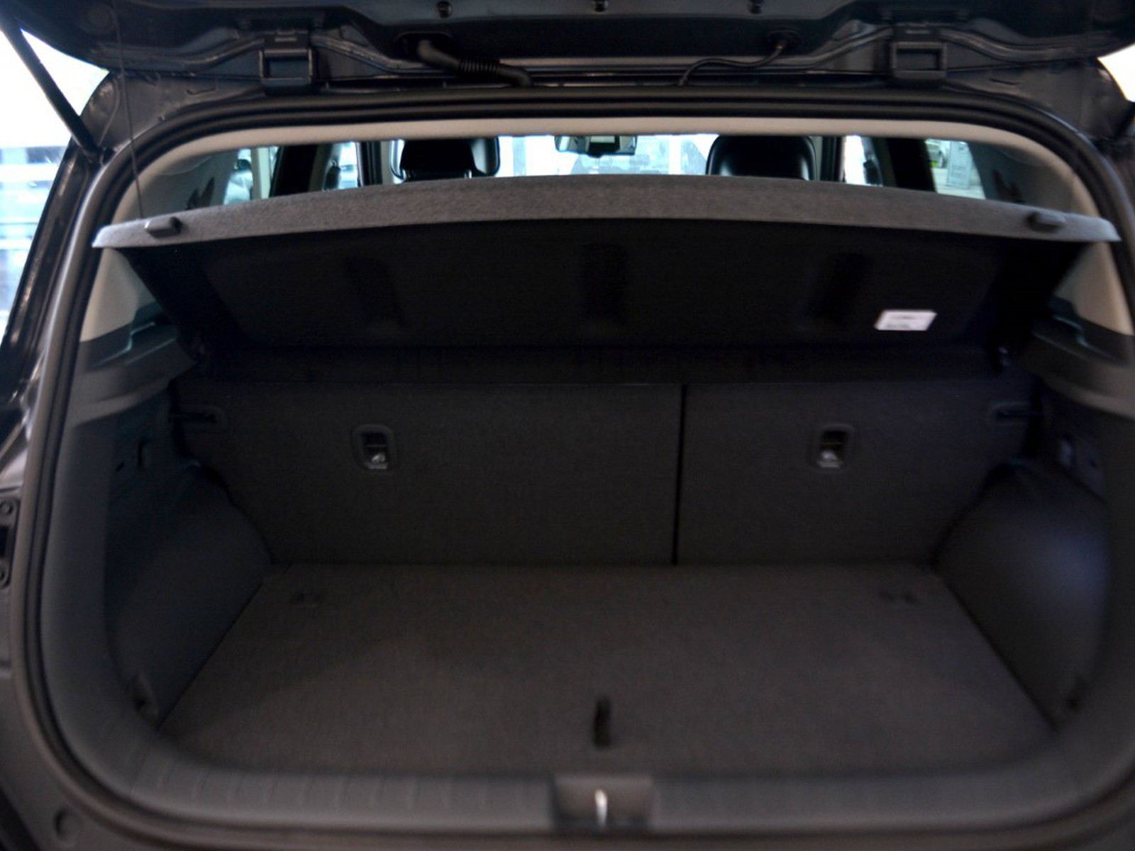 16 - Kia EV2 42,2 kwh earth