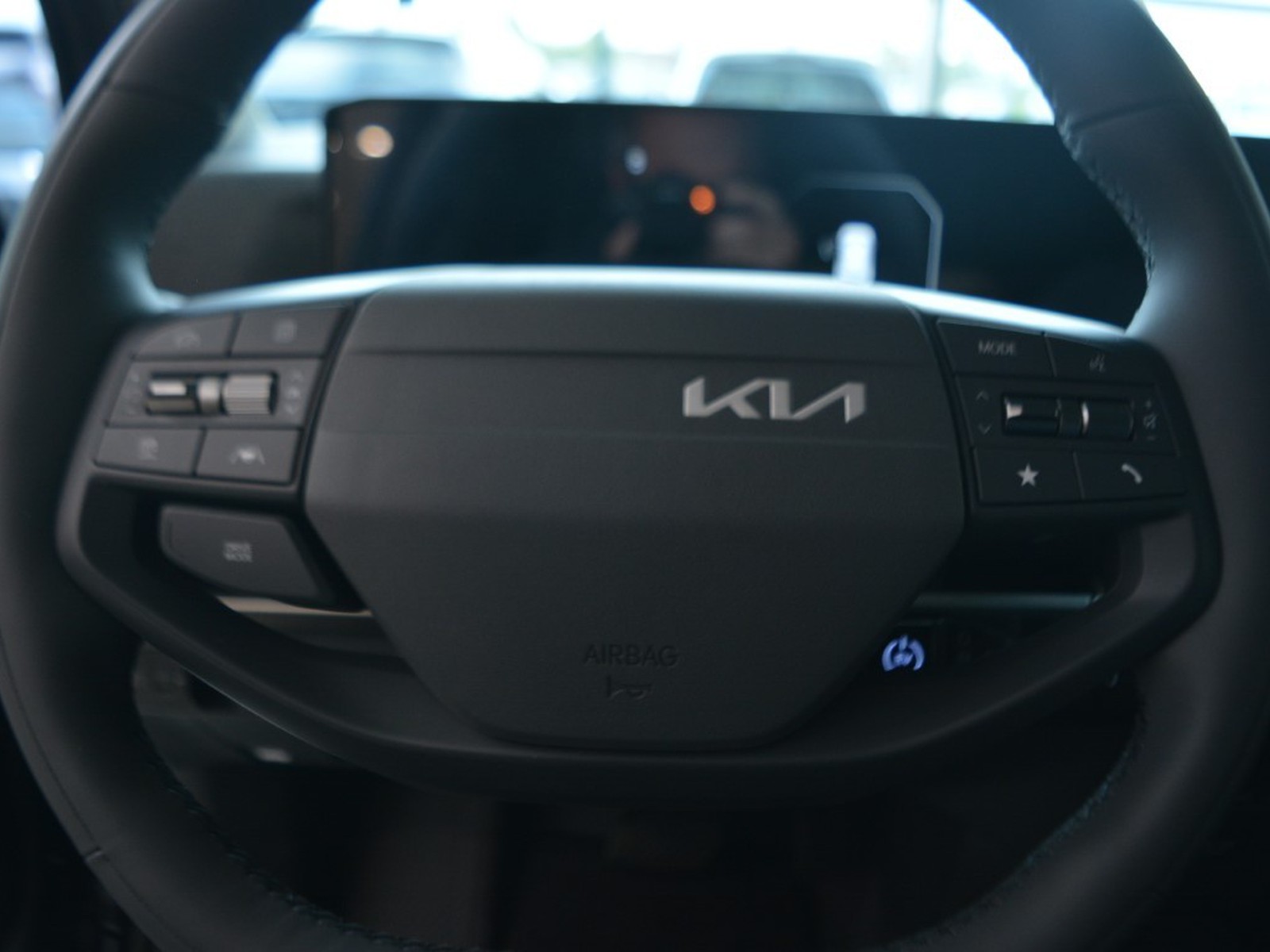 18 - Kia EV2 42,2 kwh earth