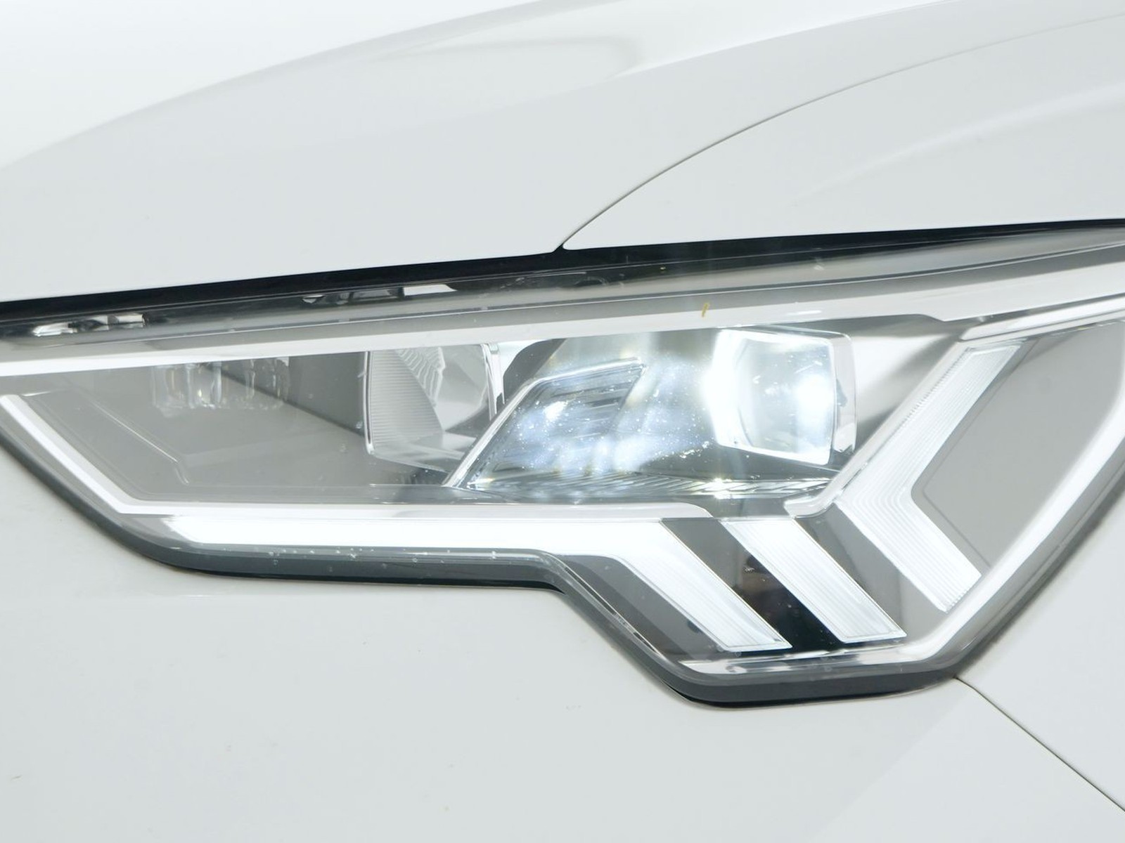 6 - Audi Q3 sportback 35 1.5 tfsi evo2 s line edition s tronic