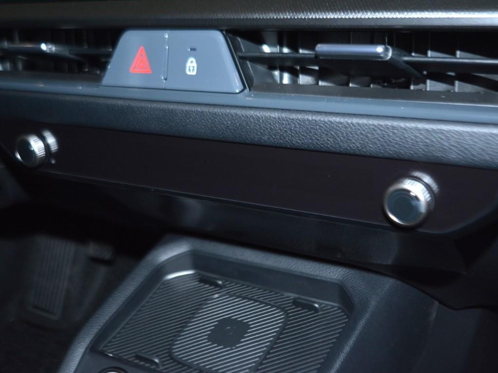 11 - Kia Stonic 1.0 t-gdi mhev style tech pack