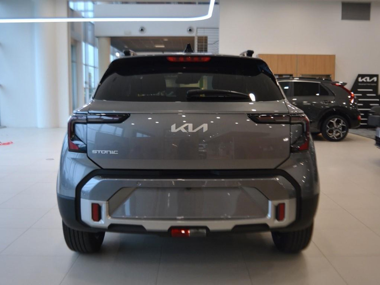 4 - Kia Stonic 1.0 t-gdi mhev style tech pack