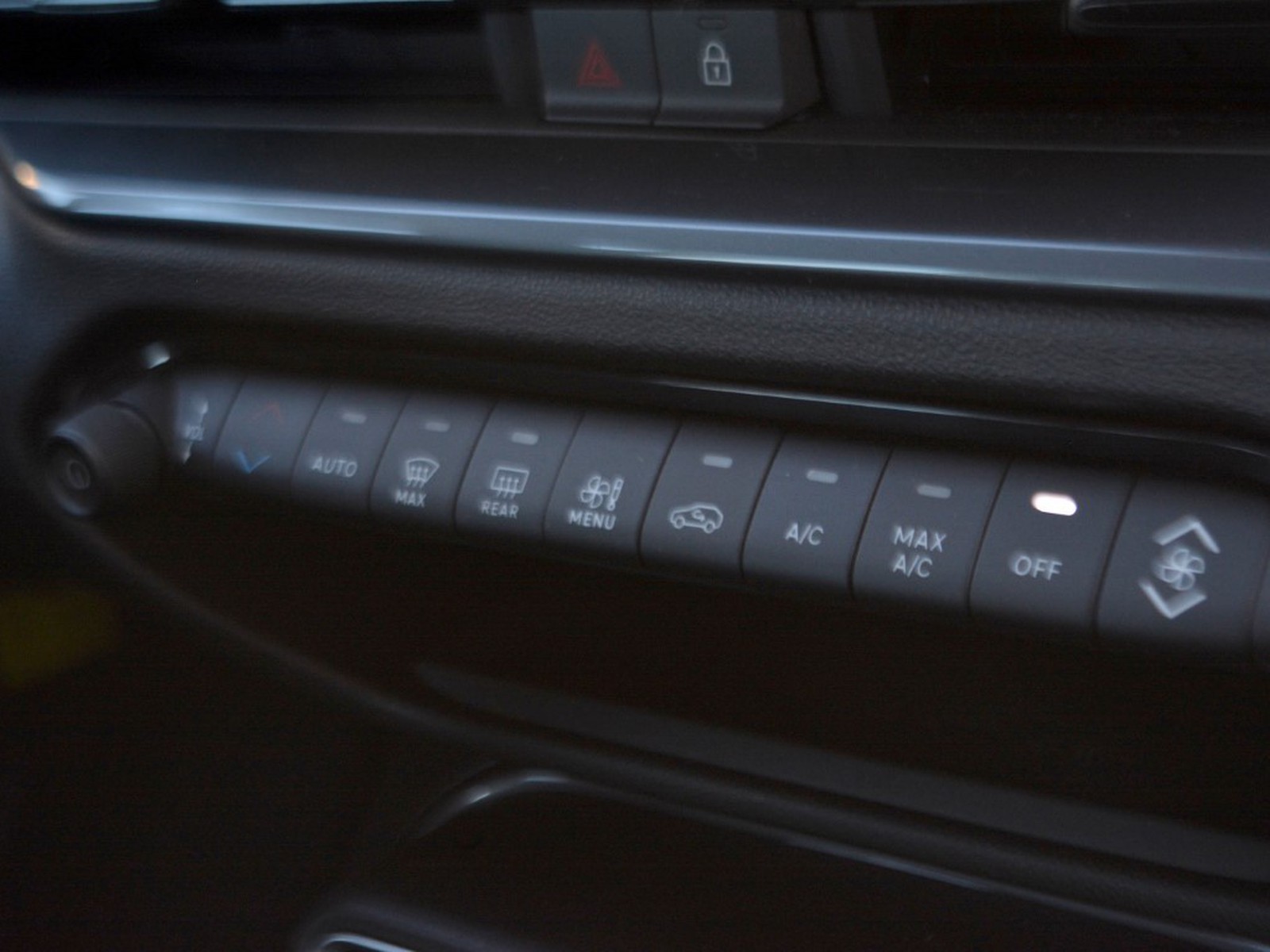 11 - Fiat 600 1.2 hybrid 145cv edct