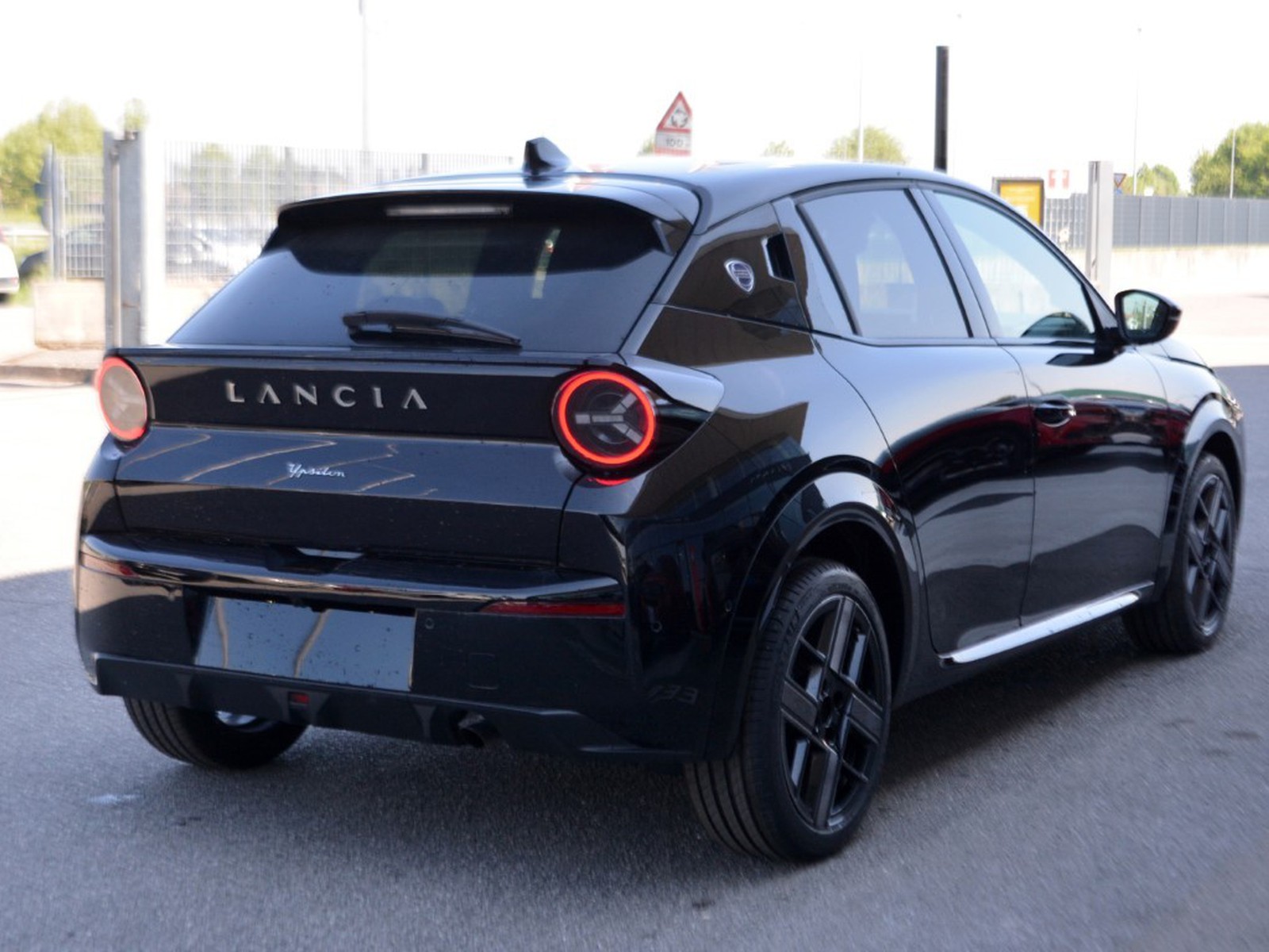 3 - Lancia Ypsilon 1.2 mhev 110cv lx e-dct