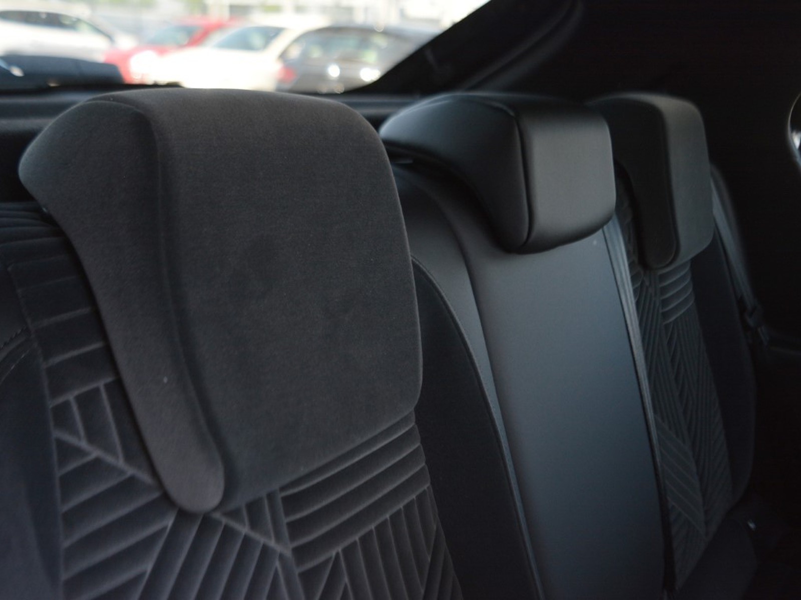 6 - Lancia Ypsilon 1.2 mhev 110cv lx e-dct