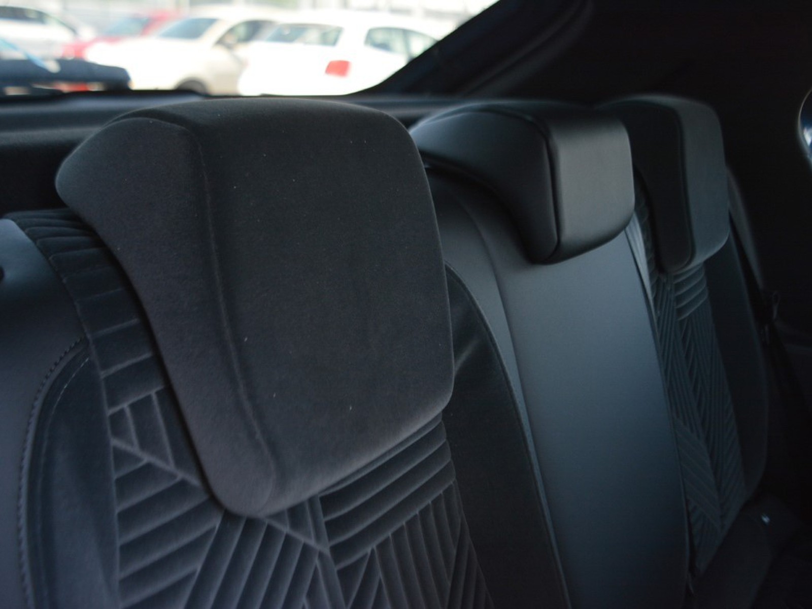 6 - Lancia Ypsilon 1.2 mhev 110cv lx e-dct