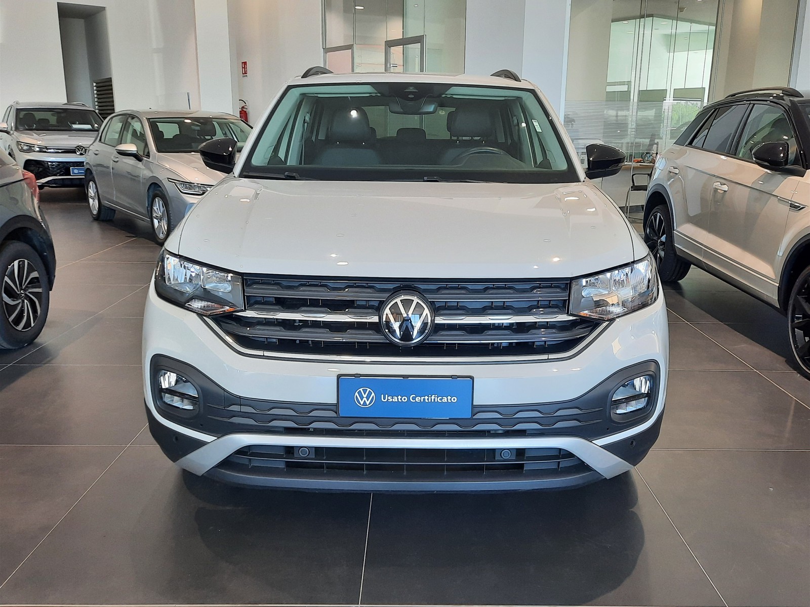 2 - Volkswagen T-Cross 1.0 tsi 95cv style