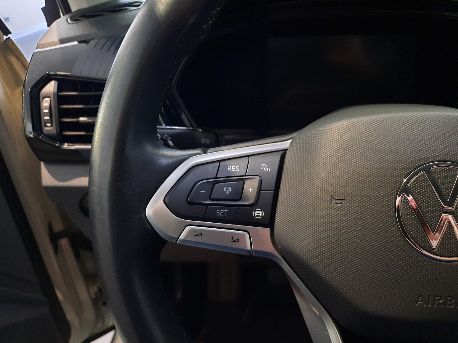 14 - Volkswagen T-Cross 1.0 tsi 95cv style