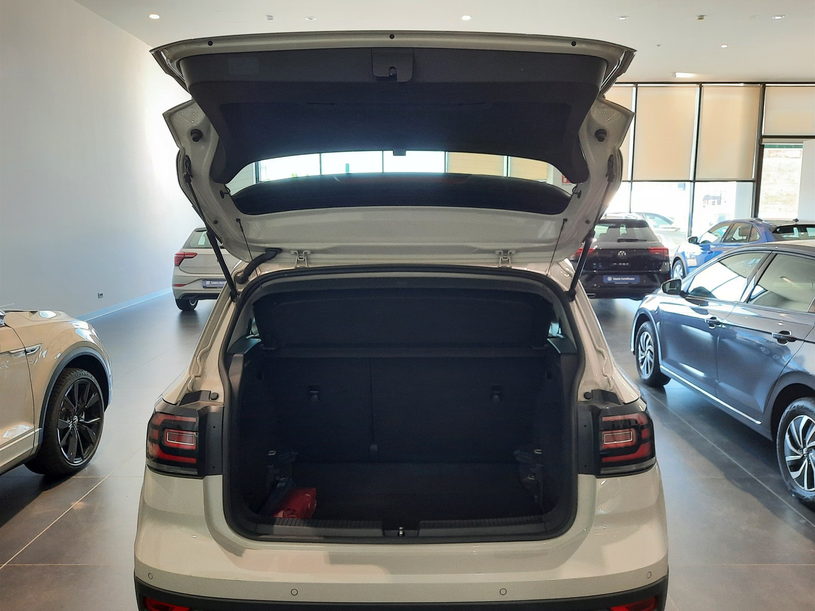 17 - Volkswagen T-Cross 1.0 tsi 95cv style