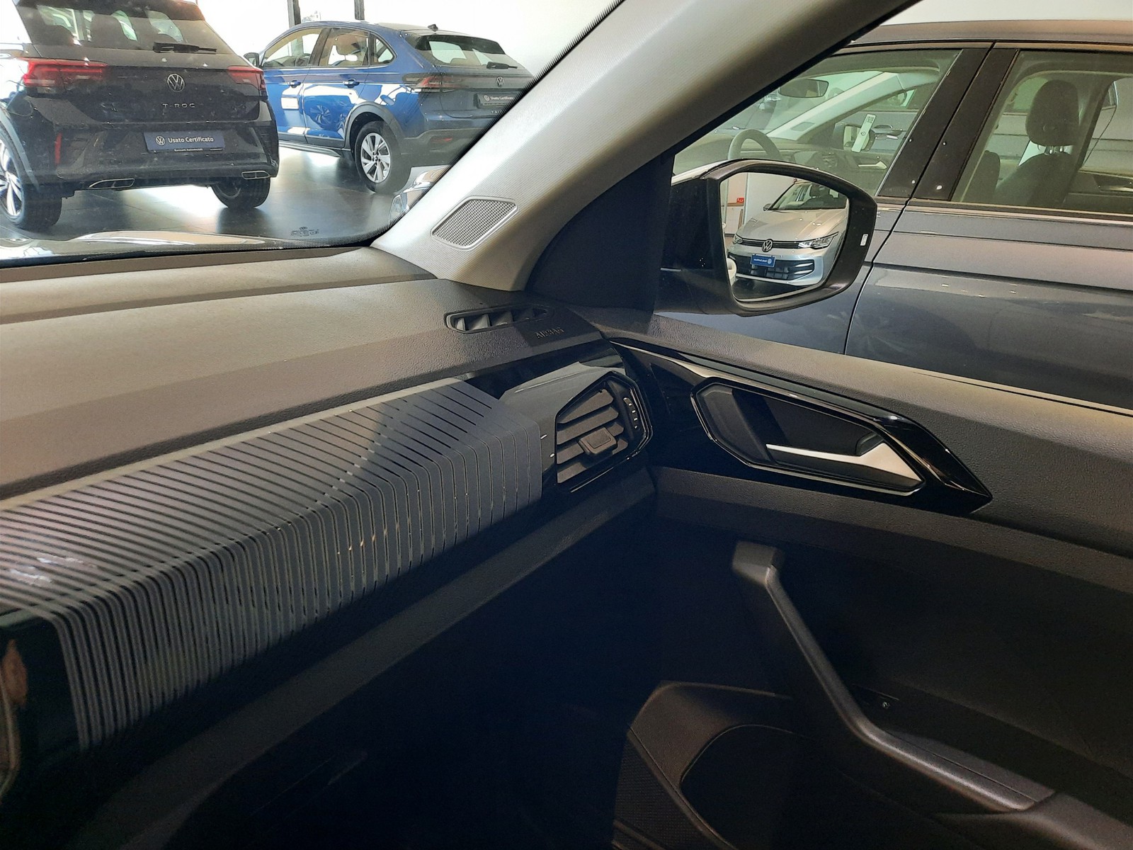 24 - Volkswagen T-Cross 1.0 tsi 95cv style