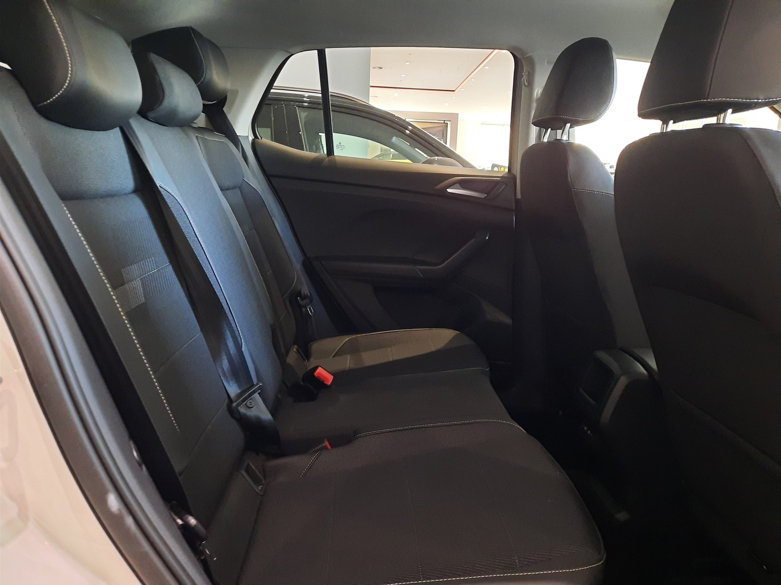 9 - Volkswagen T-Cross 1.0 tsi 95cv style