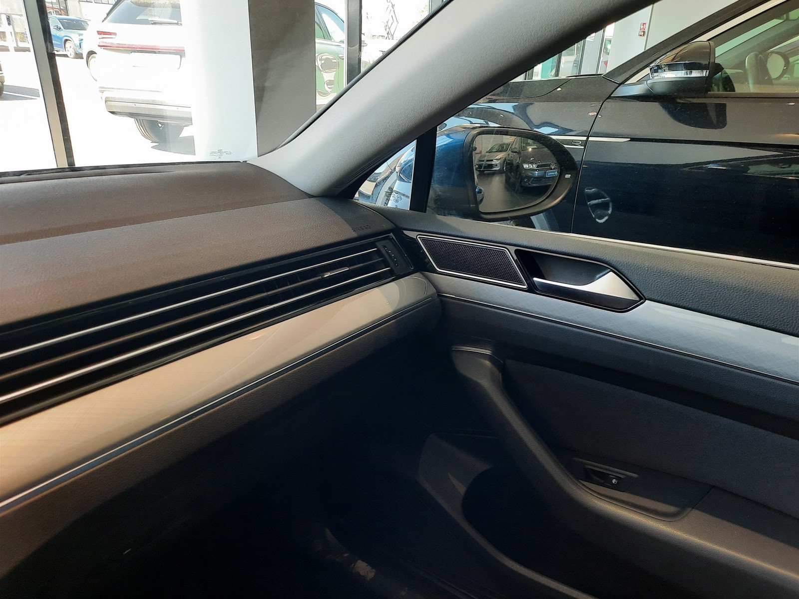 26 - Volkswagen Passat variant 2.0 tdi scr evo 150cv business dsg