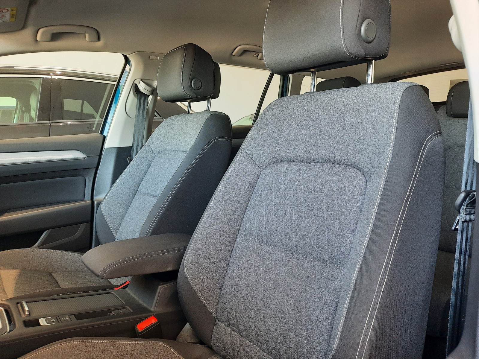 27 - Volkswagen Passat variant 2.0 tdi scr evo 150cv business dsg