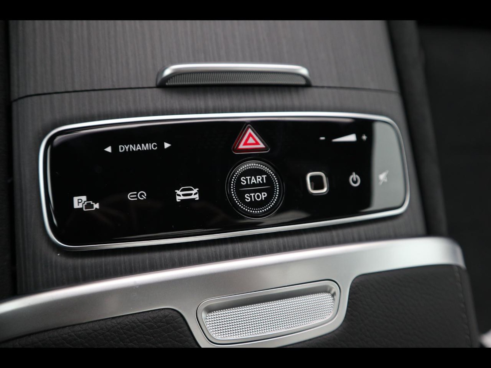 15 - Mercedes EQE suv 350 amg line premium 4matic