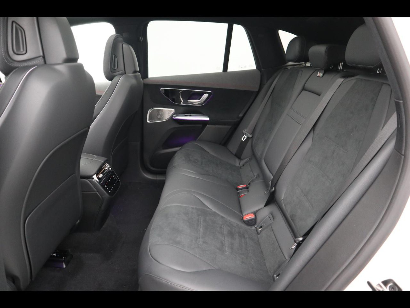 8 - Mercedes EQE suv 350 amg line premium 4matic