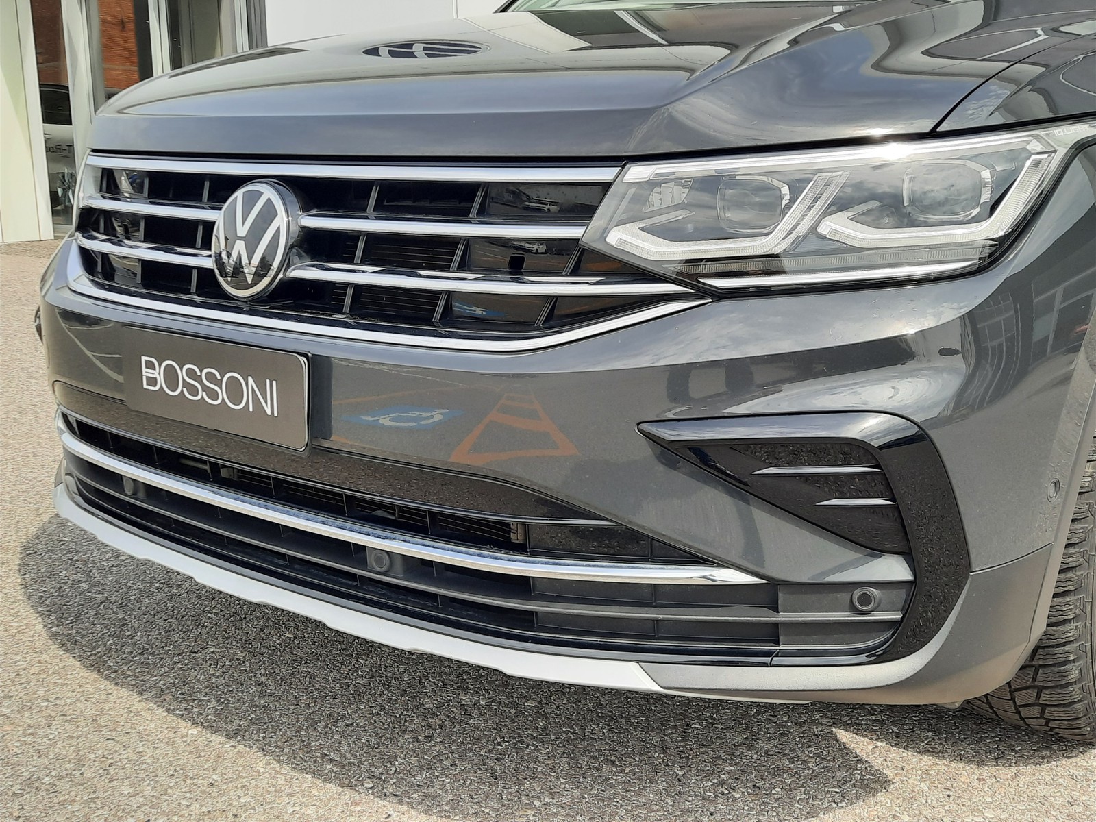 24 - Volkswagen Tiguan 2.0 tdi scr 150cv elegance dsg