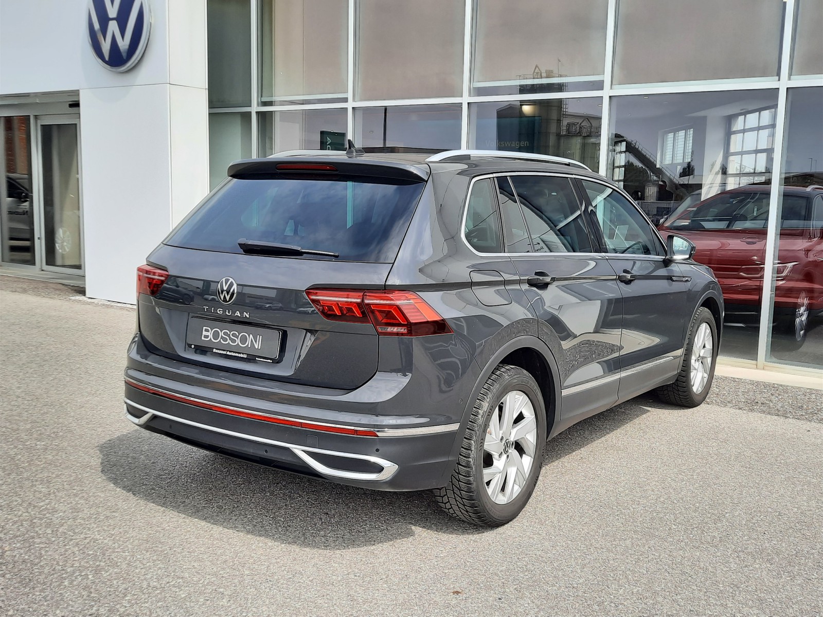 4 - Volkswagen Tiguan 2.0 tdi scr 150cv elegance dsg