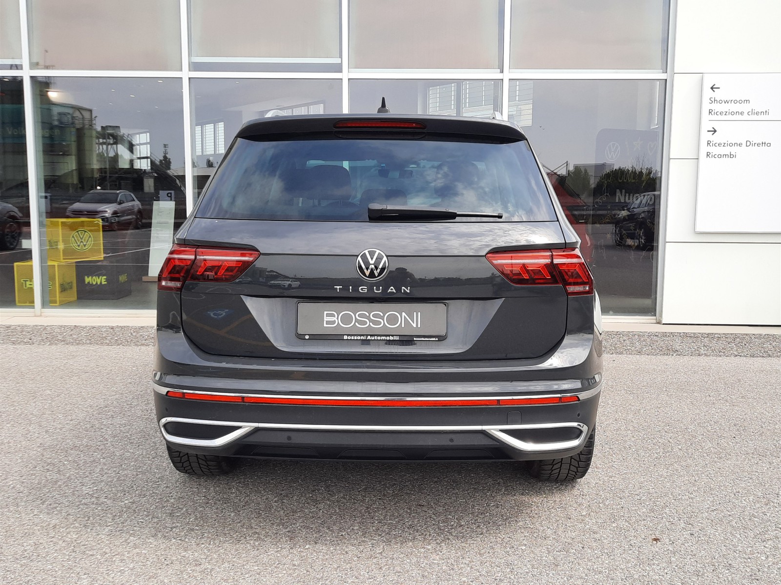 5 - Volkswagen Tiguan 2.0 tdi scr 150cv elegance dsg