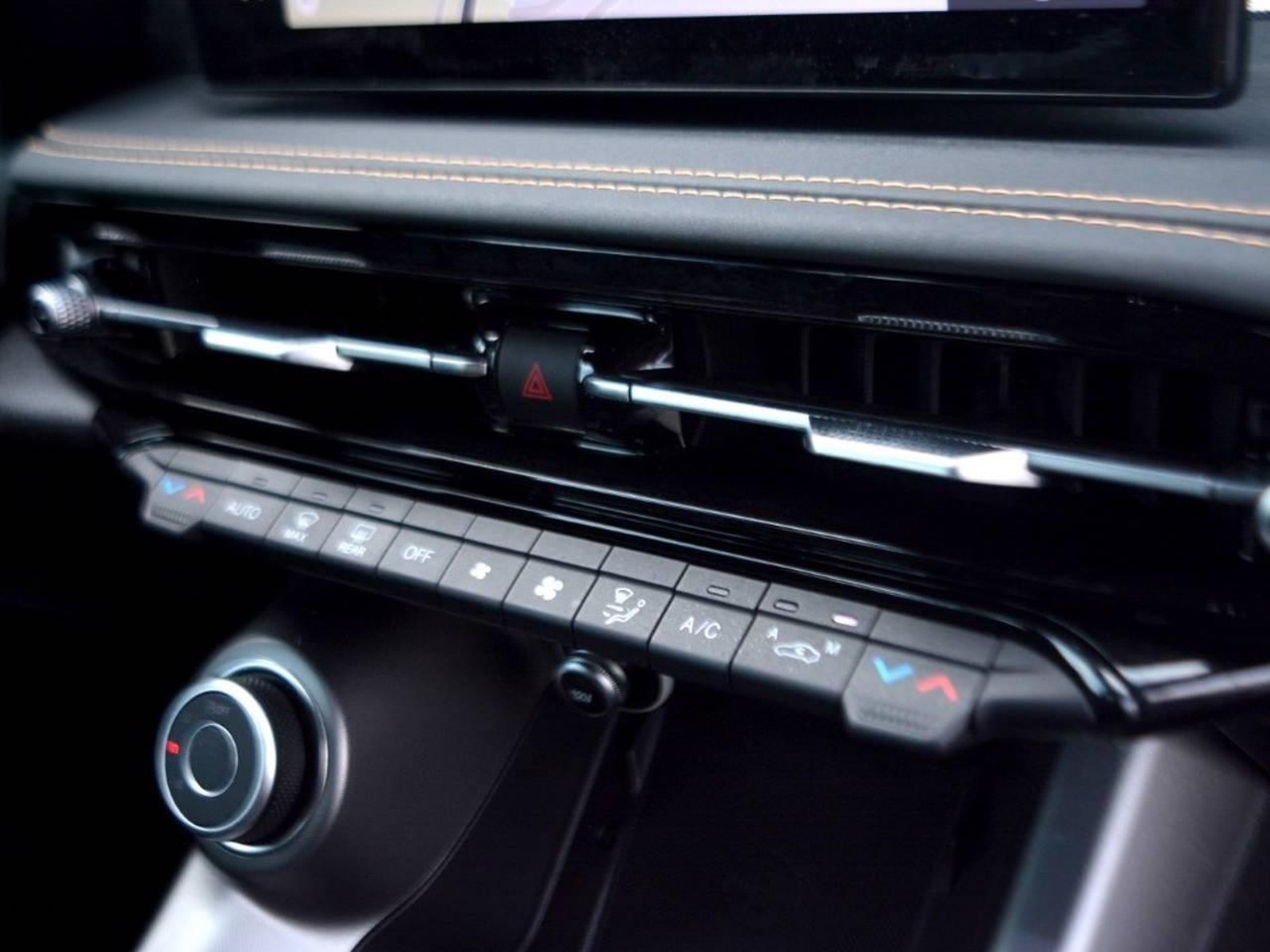 12 - Alfa Romeo Tonale 1.5 hybrid 160cv ti tct7