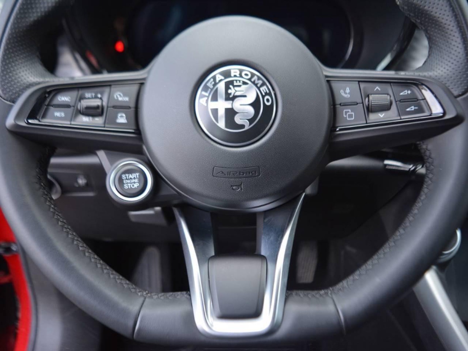 17 - Alfa Romeo Tonale 1.5 hybrid 160cv ti tct7