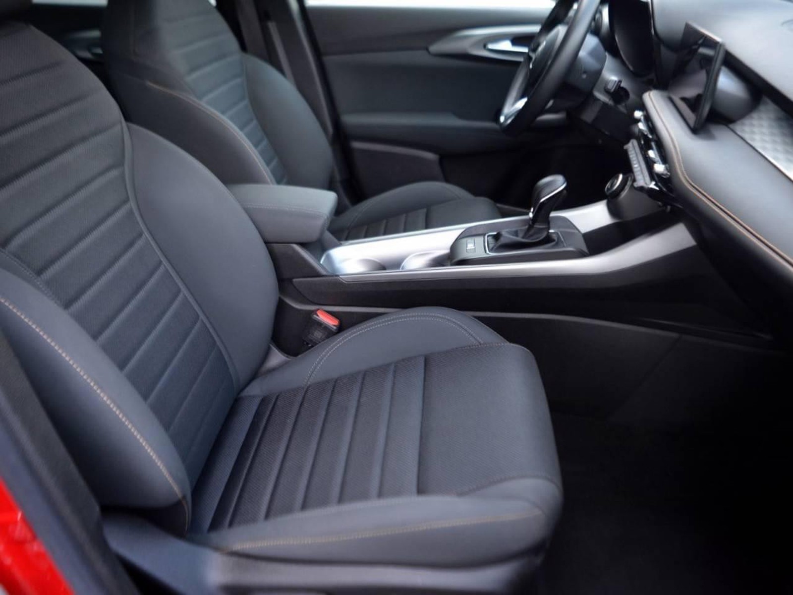 6 - Alfa Romeo Tonale 1.5 hybrid 160cv ti tct7