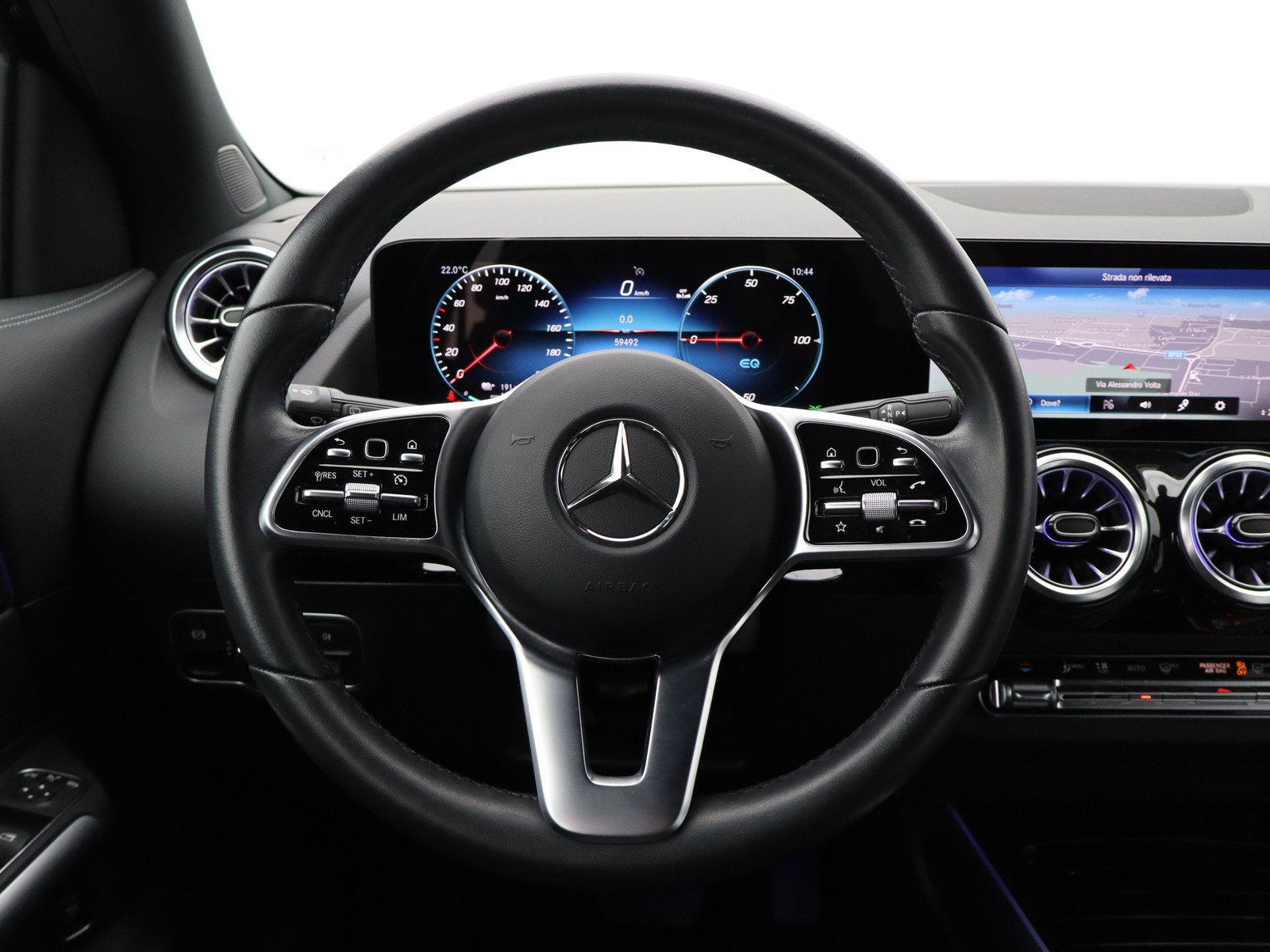 17 - Mercedes EQA 250+ sport plus