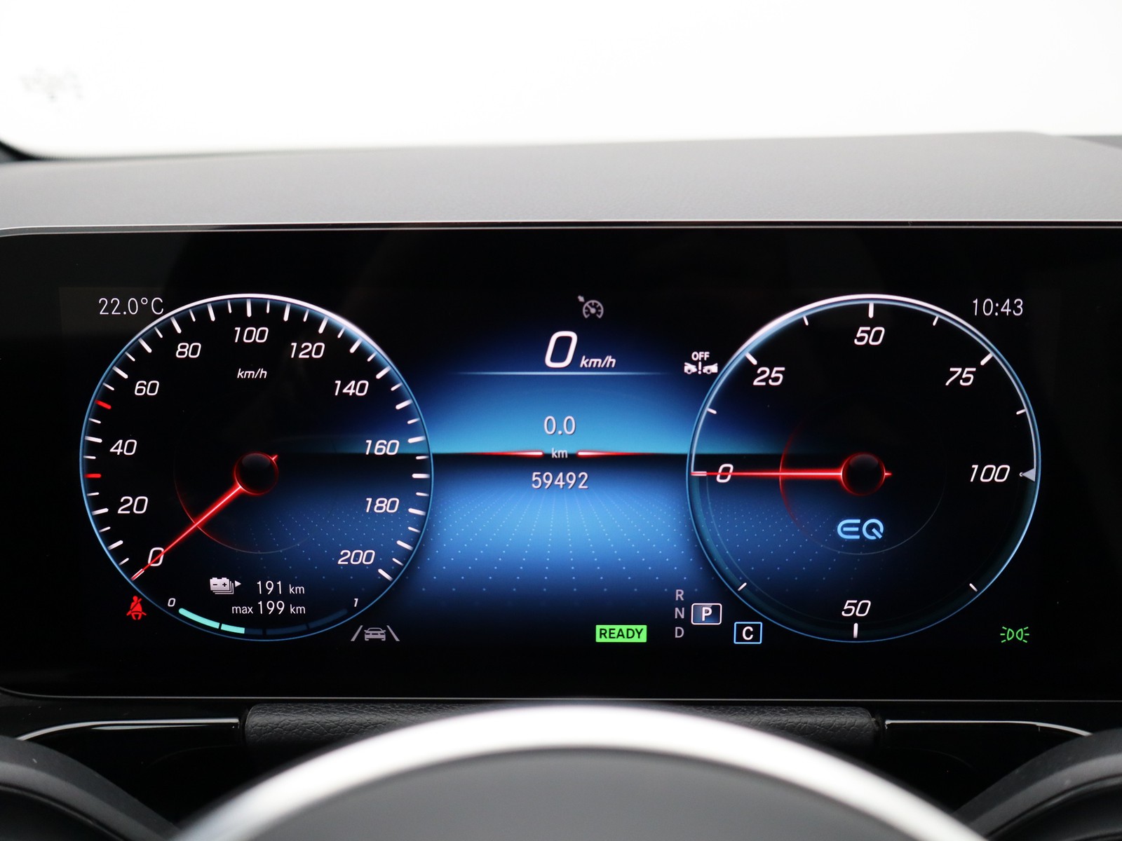 9 - Mercedes EQA 250+ sport plus