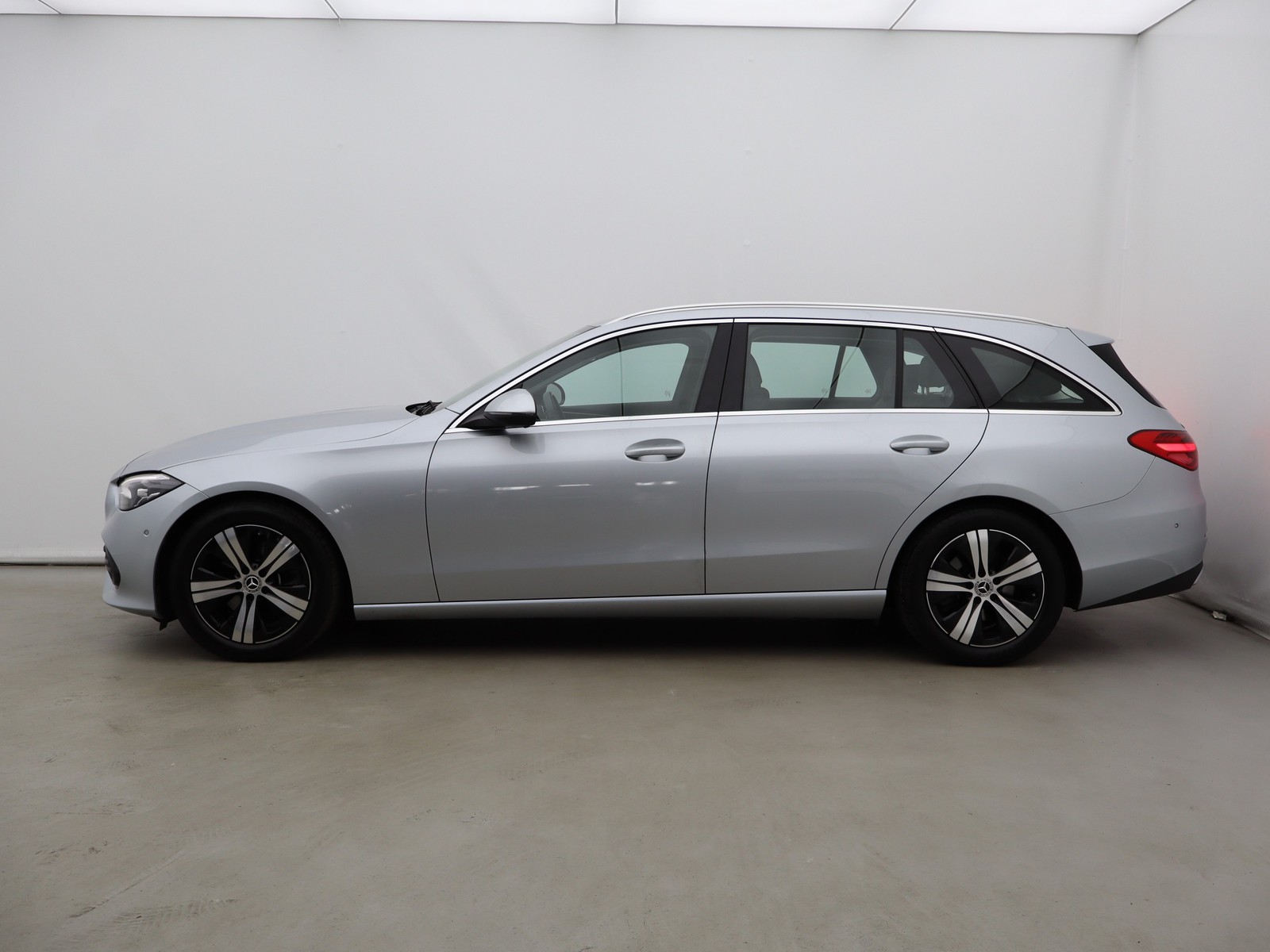 3 - Mercedes Classe C station wagon 200 d mild hybrid advanced 9g-tronic