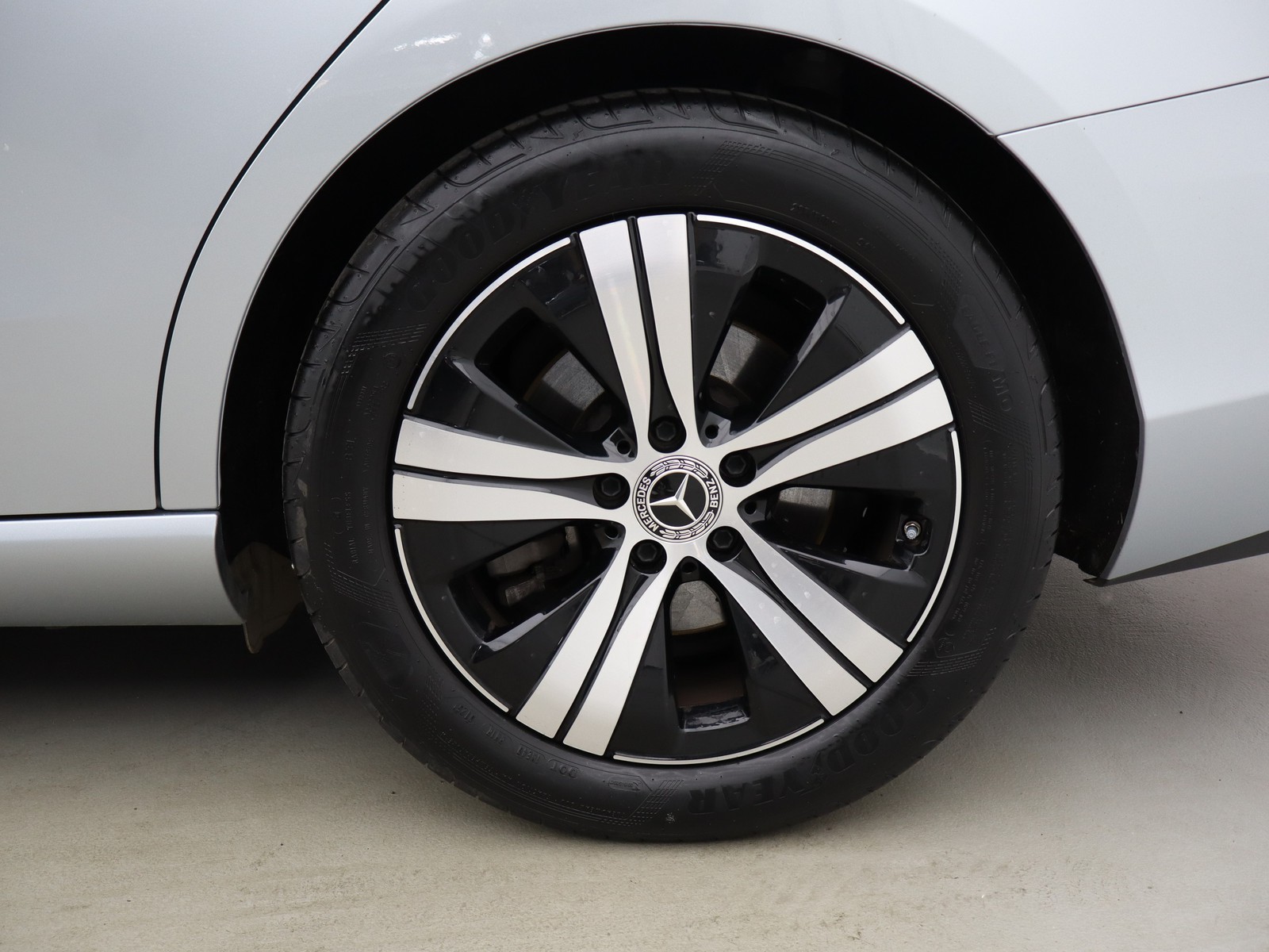 4 - Mercedes Classe C station wagon 200 d mild hybrid advanced 9g-tronic