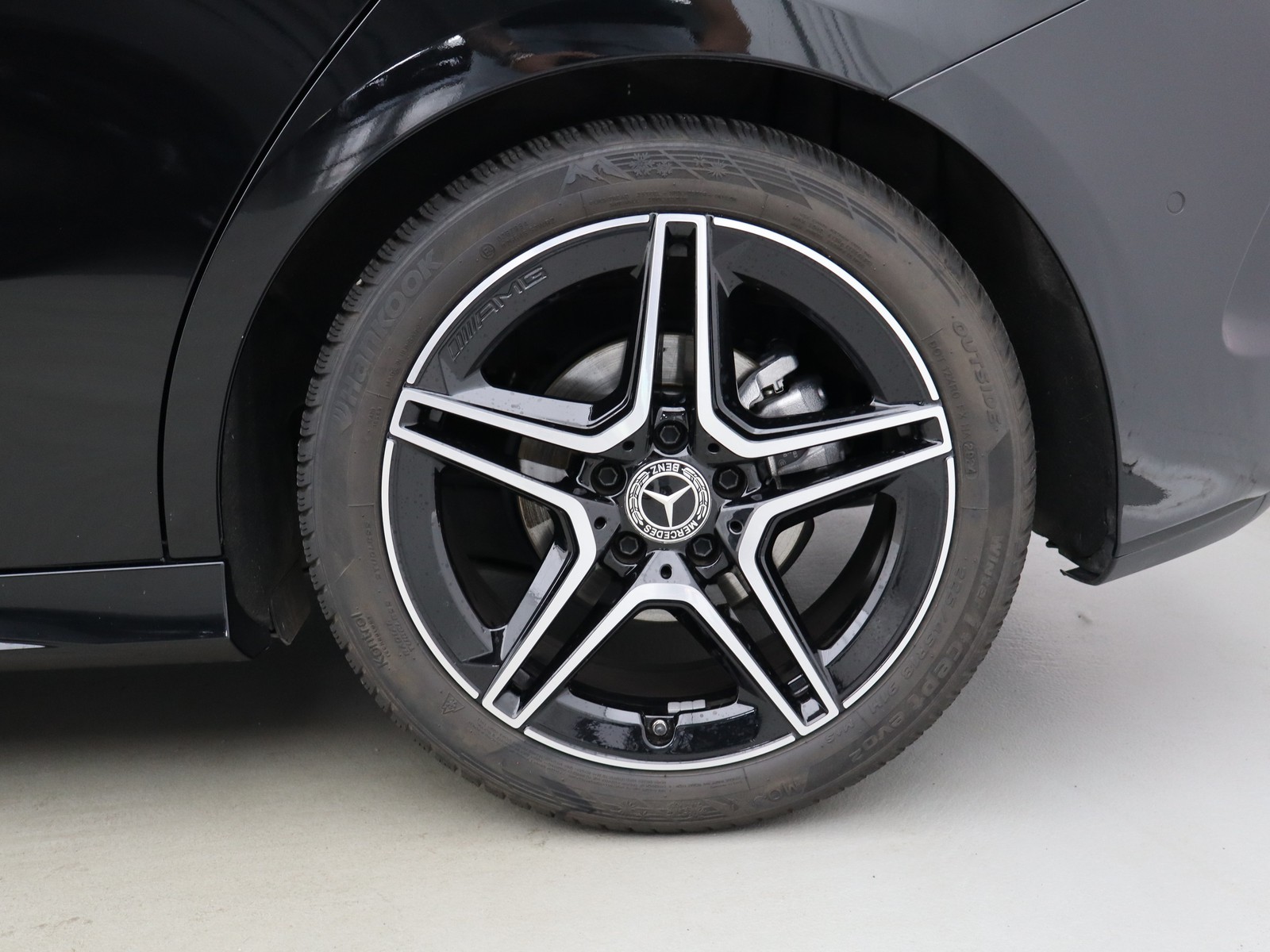 4 - Mercedes Classe B 180 d amg line advanced plus 8g-dct
