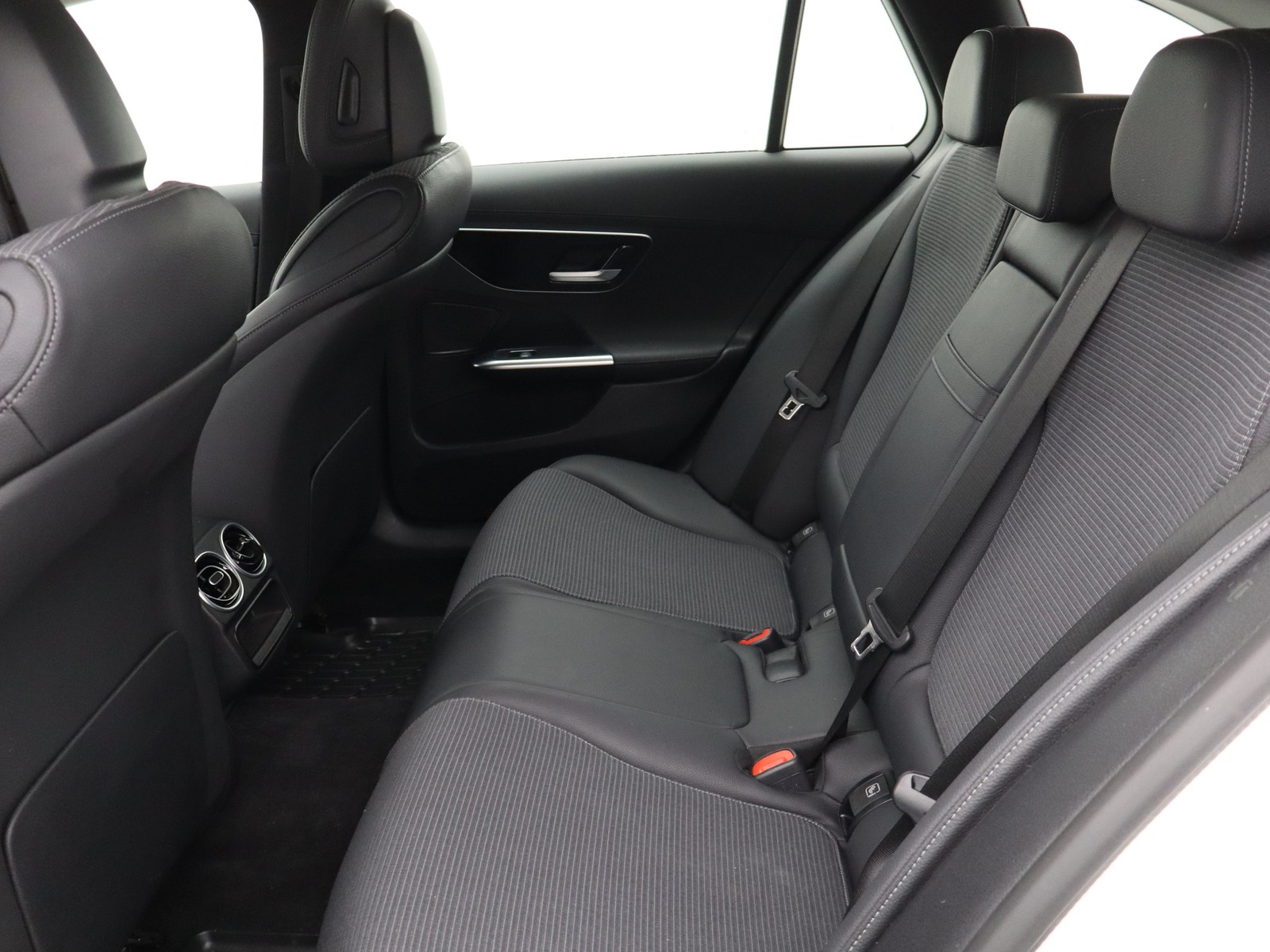 8 - Mercedes Classe C station wagon all-terrain 220 d mild hybrid premium 4matic 9g-tronic