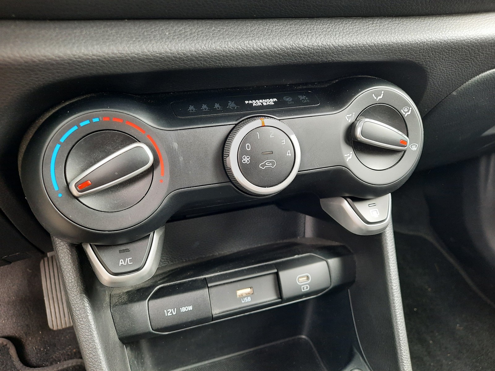 12 - Kia Picanto 1.0 mpi urban