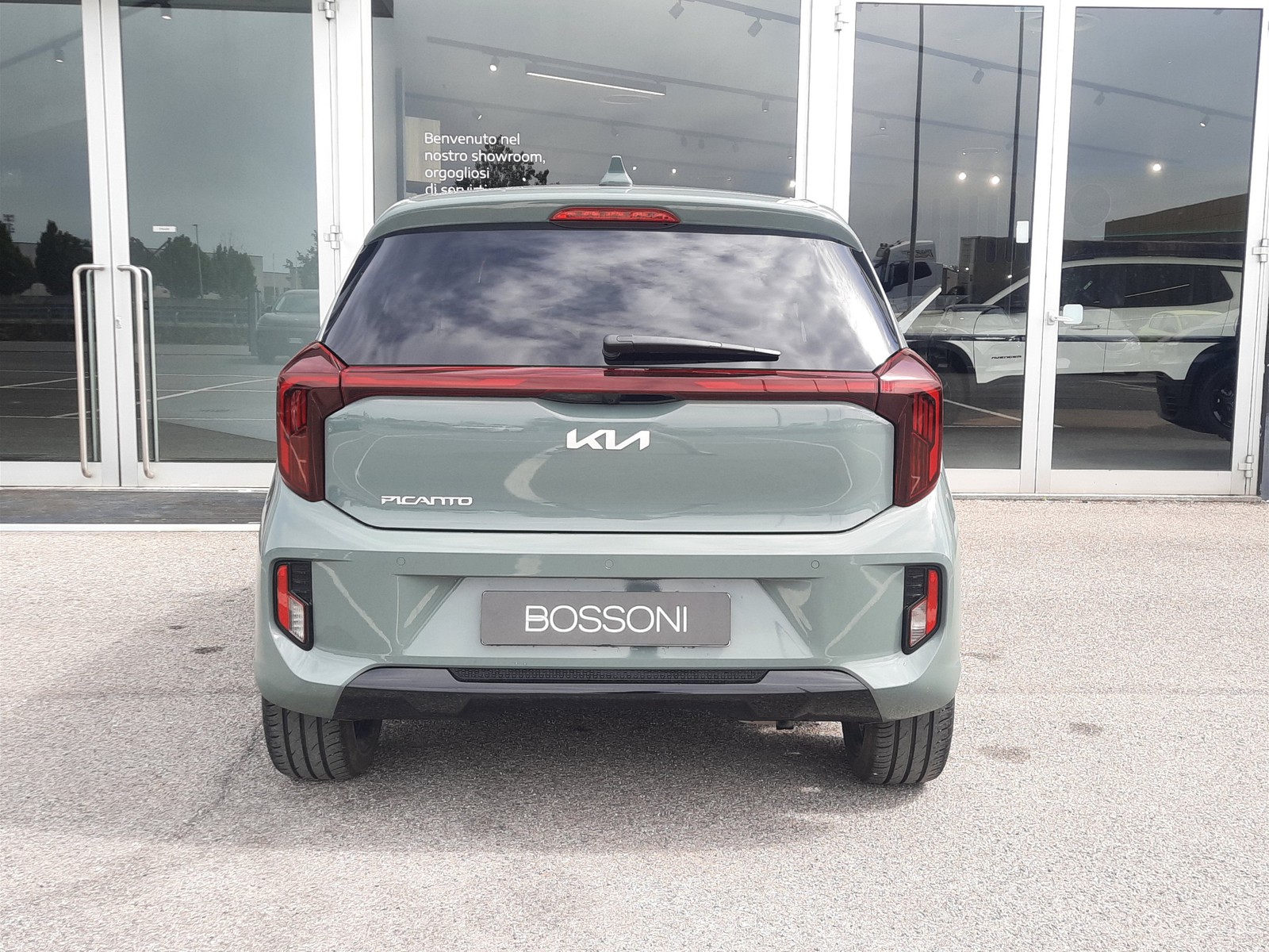 5 - Kia Picanto 1.0 mpi urban