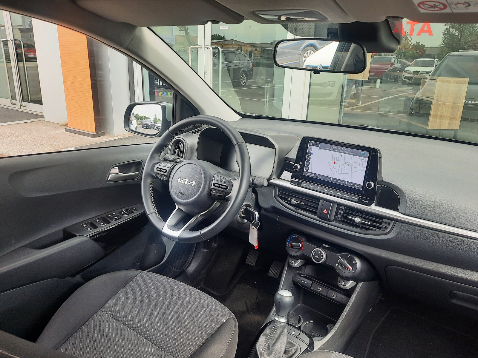 6 - Kia Picanto 1.0 mpi urban