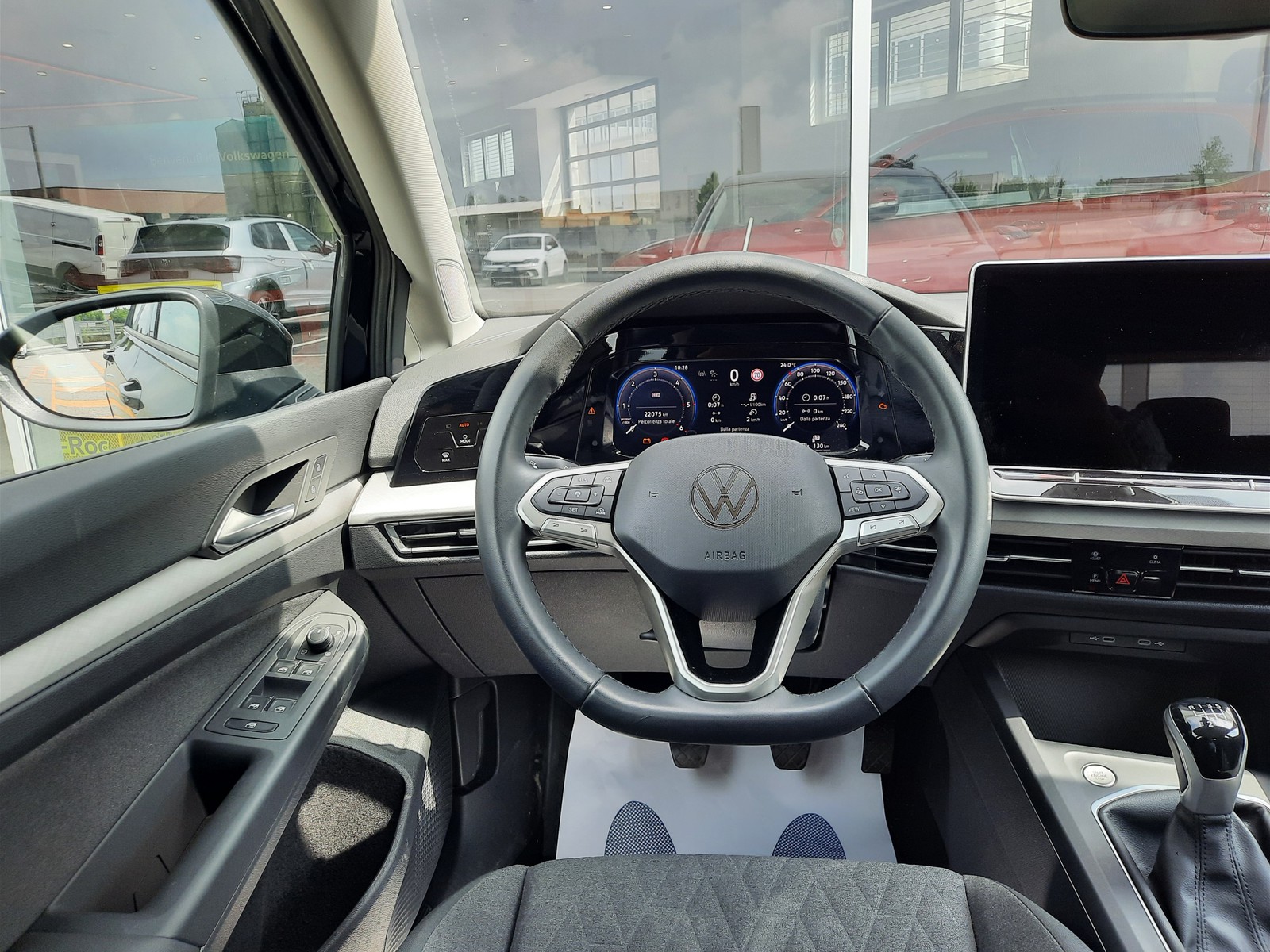 8 - Volkswagen Golf 2.0 tdi scr 115cv life