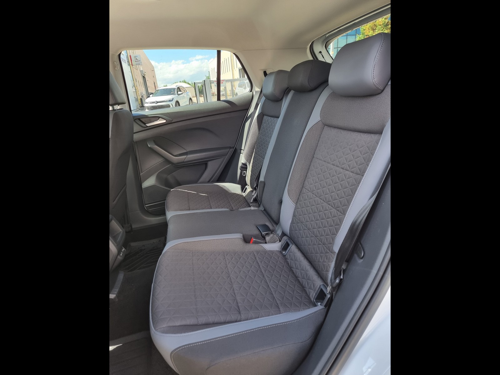 9 - Volkswagen T-Cross 1.0 tsi 110cv advanced