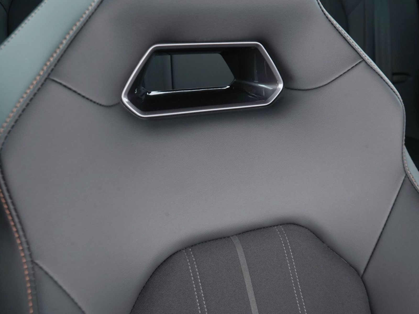 21 - Cupra Formentor 1.4 e-hybrid 245cv vz dsg