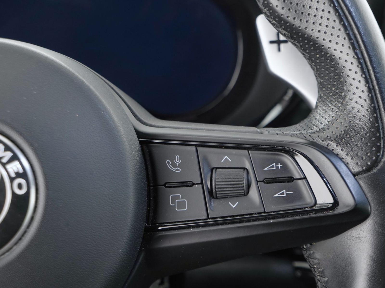 30 - Alfa Romeo Tonale 1.5 hybrid 130cv speciale tct7