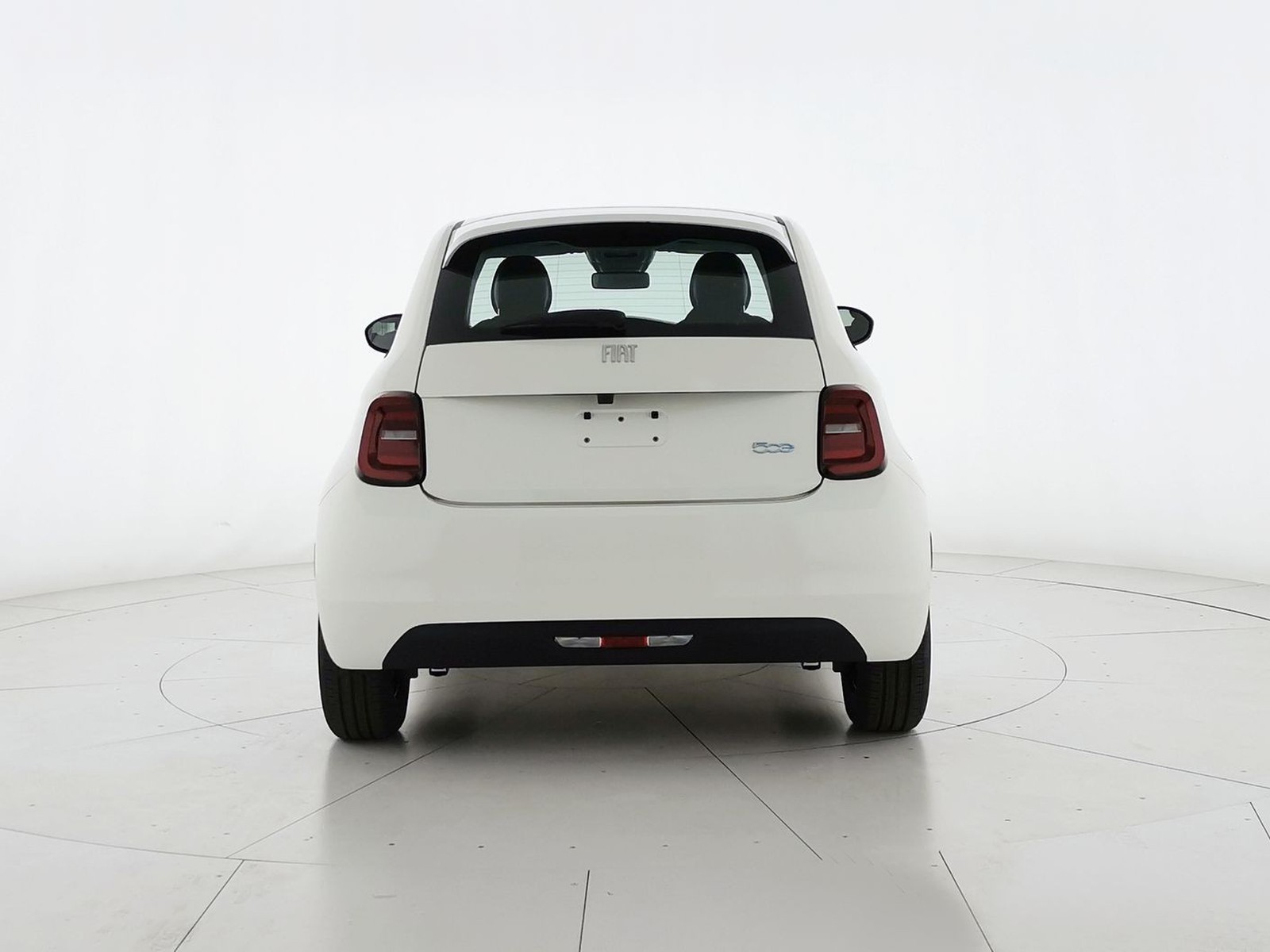 5 - Fiat 500 500e 42 kwh