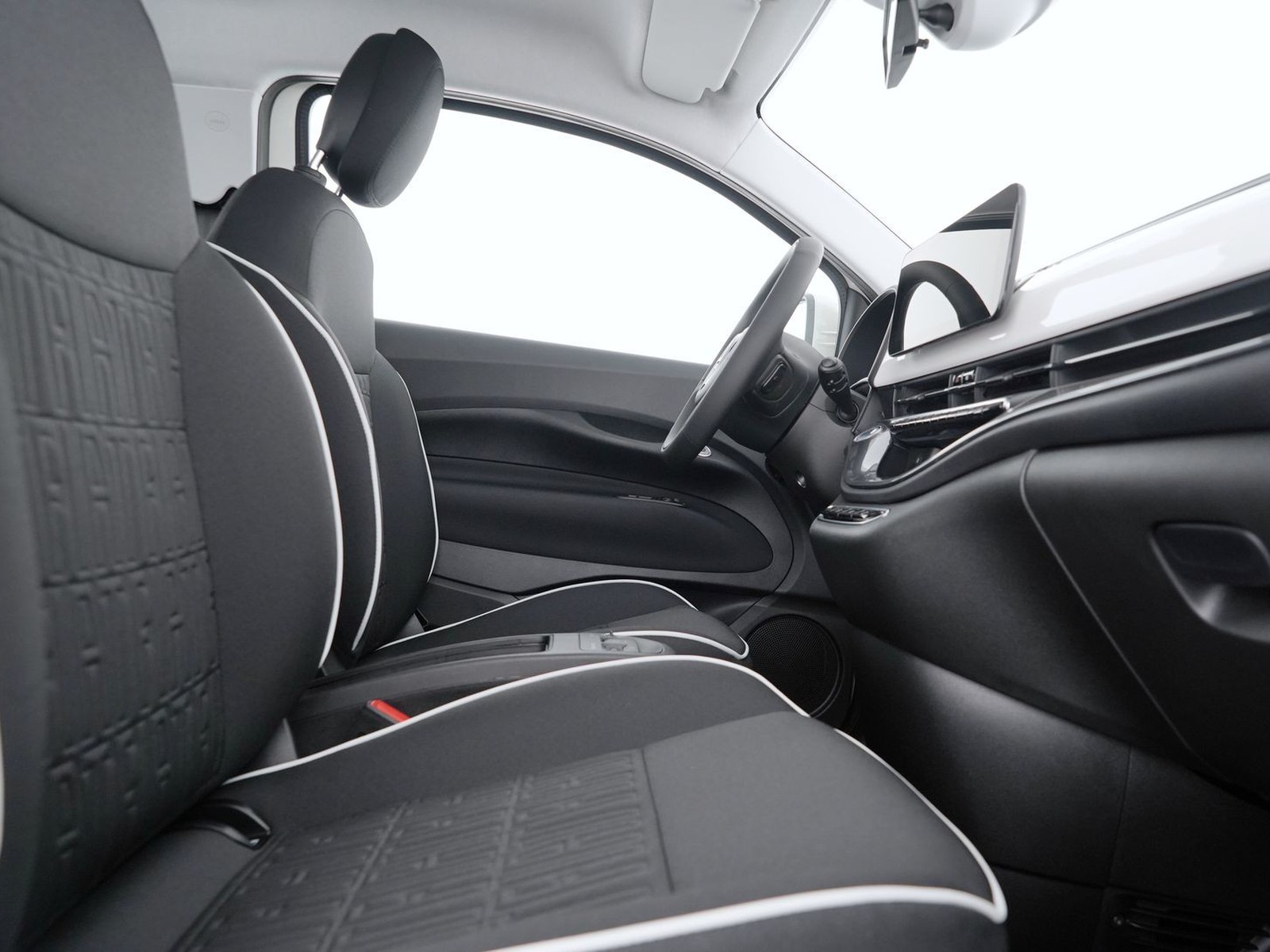 8 - Fiat 500 500e 42 kwh