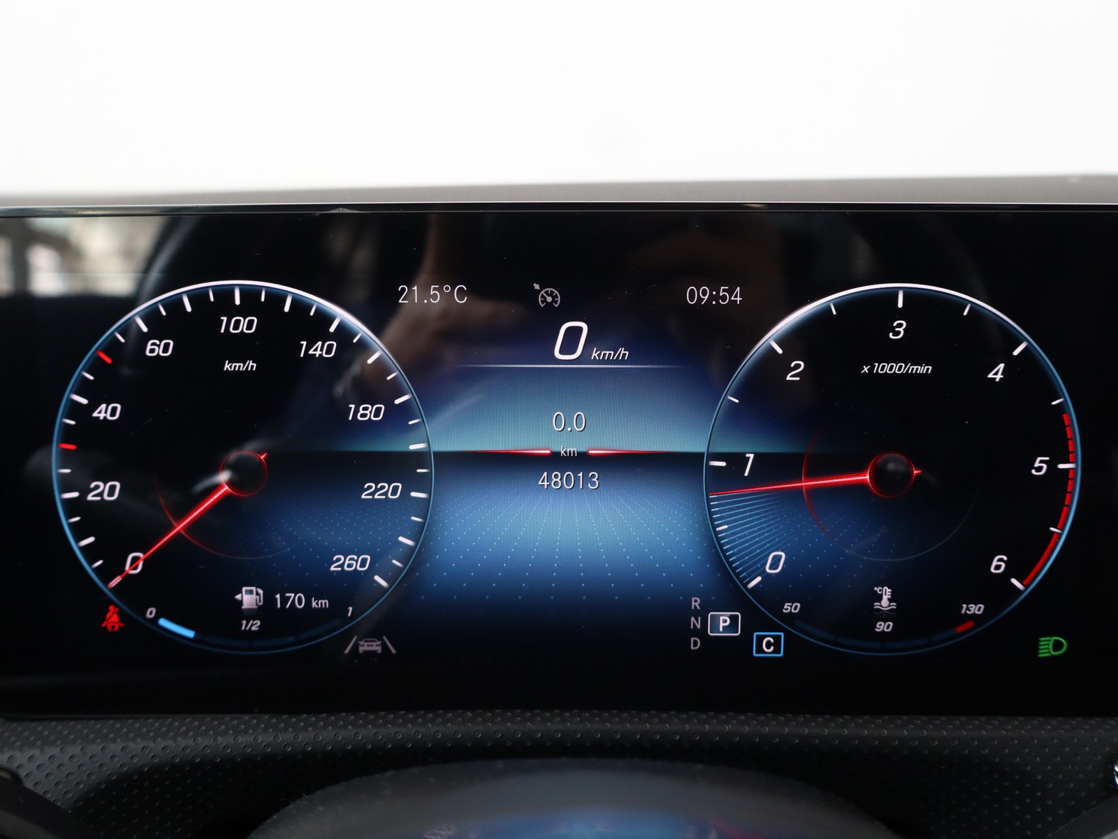 9 - Mercedes CLA coupe 200 d night edition 4matic 8g-dct