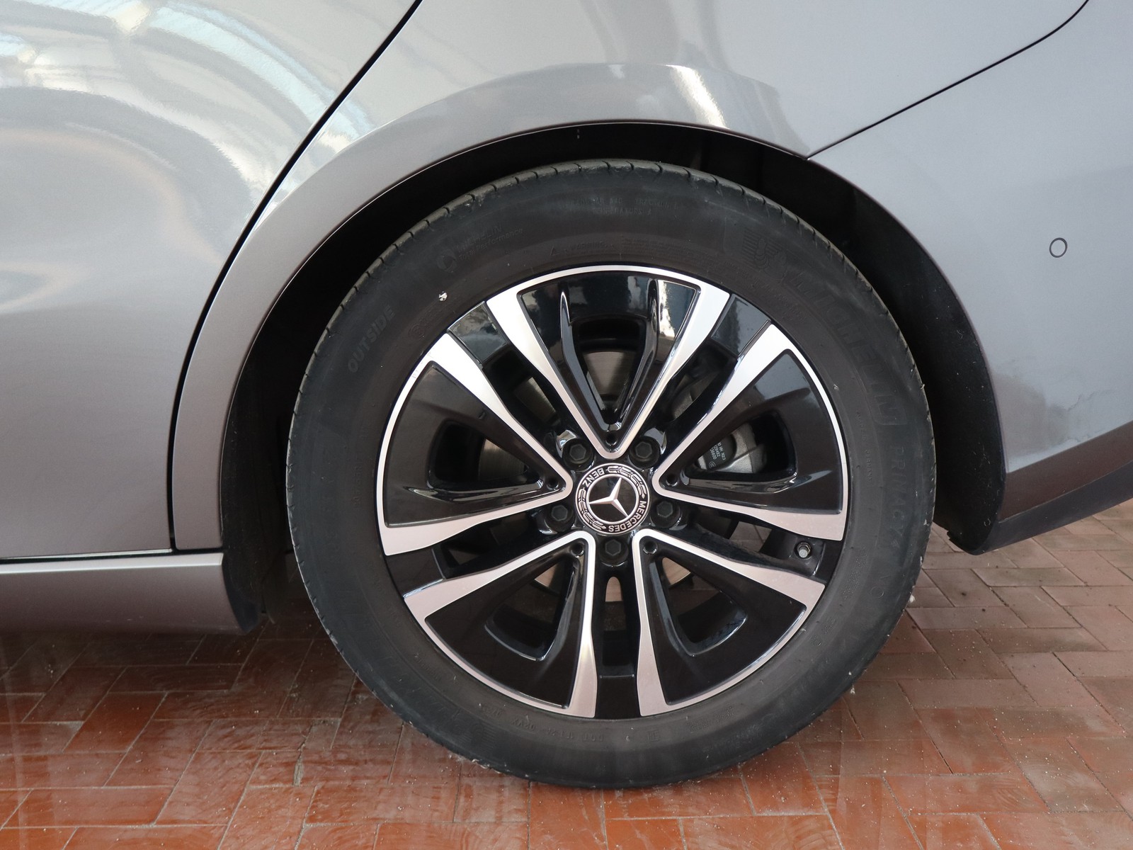 4 - Mercedes Classe B 180 d progressive advanced 8g-dct